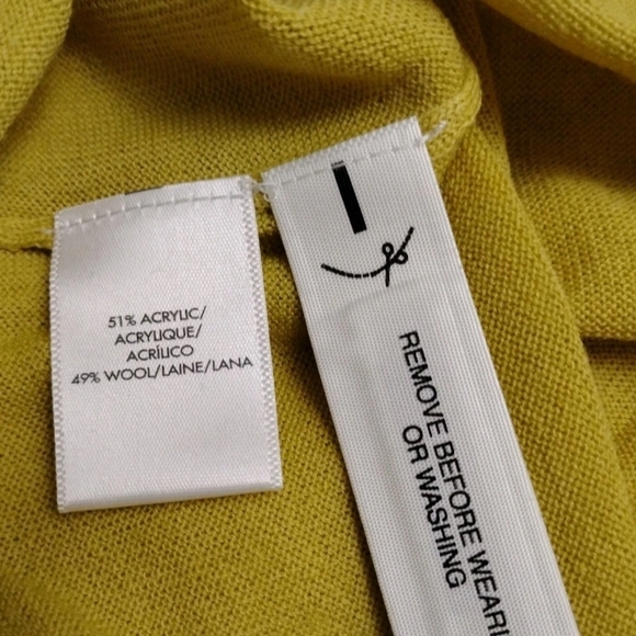 Ann Taylor Long Sleeve Pullover Top Faux Pearl Accent Yellow Women's Size S NWT - Picture 4 of 5